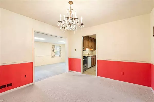 208 John Wythe PL, Williamsburg, VA 23185