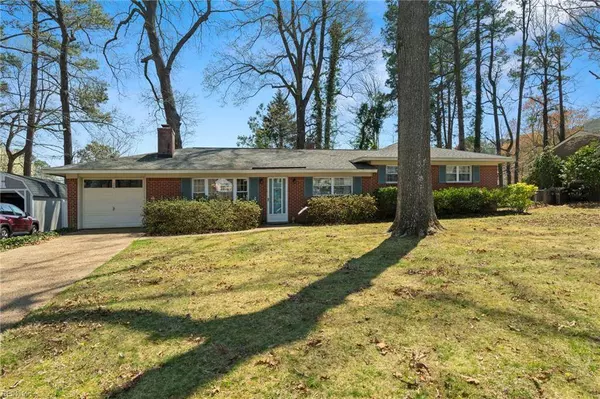 208 John Wythe PL, Williamsburg, VA 23185
