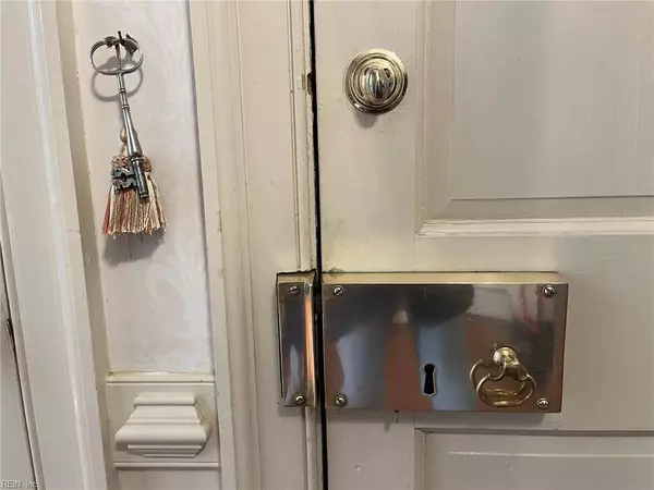 117 Walnut Hills DR, Williamsburg, VA 23185