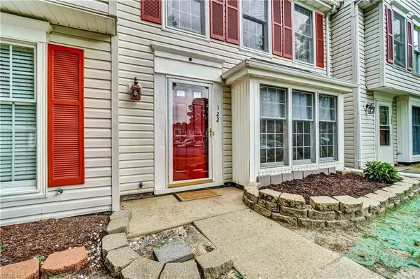 122 Sterling CT, Yorktown, VA 23693