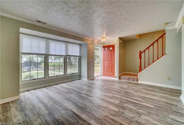 122 Sterling CT, Yorktown, VA 23693