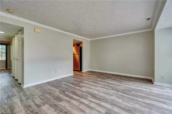 122 Sterling CT, Yorktown, VA 23693