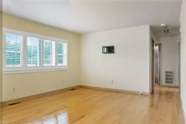 6113 Mooretown RD, Williamsburg, VA 23188