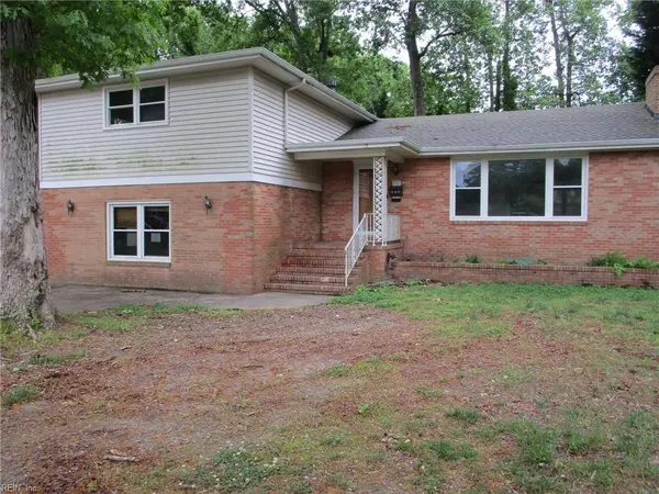 537 Hallmark DR, Newport News, VA 23606