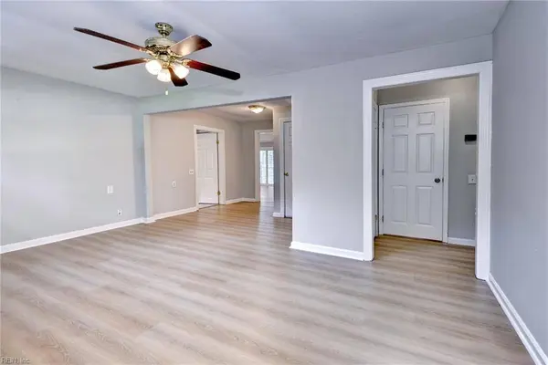 203 Old Seaford RD, Seaford, VA 23696