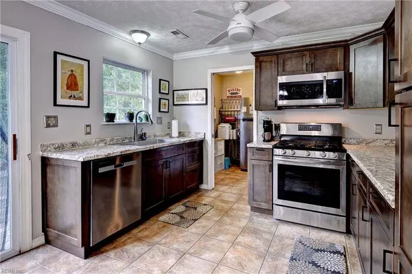 4229 Birdella DR, Williamsburg, VA 23188