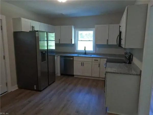 9053 Diascund RD, Lanexa, VA 23089