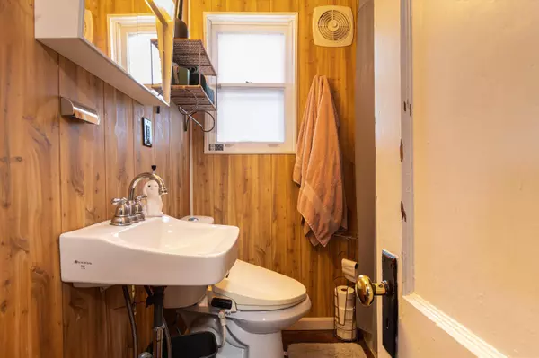 20 Woodstock AVE, Rutland City, VT 05701