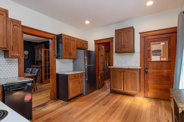 20 Woodstock AVE, Rutland City, VT 05701