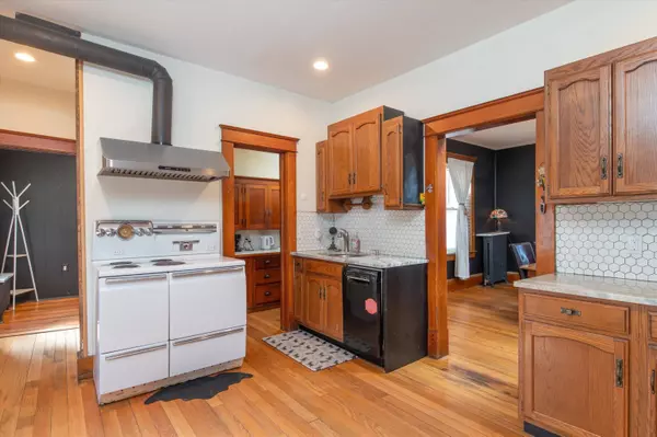 20 Woodstock AVE, Rutland City, VT 05701