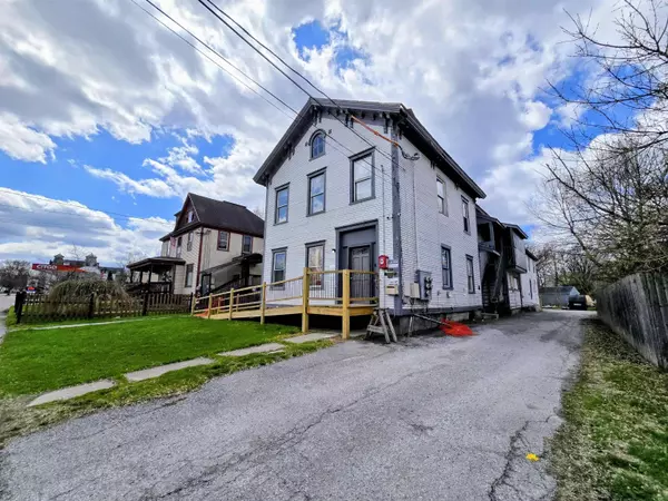 135 Grove ST, Rutland City, VT 05701