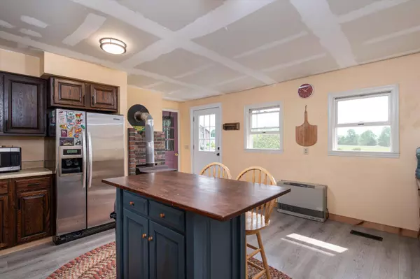 816 Goodrich Cross RD, Benson, VT 05743