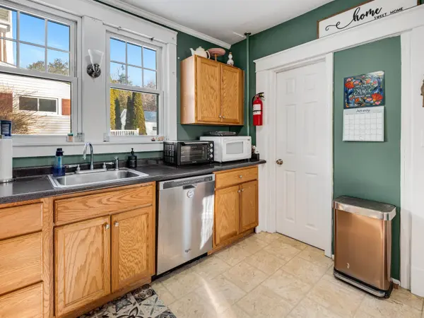 64 Bellevue AVE, Rutland City, VT 05701