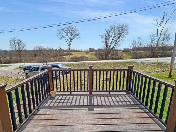 11 Bowen LN, Benson, VT 05743