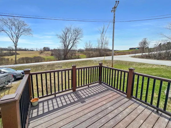 11 Bowen LN, Benson, VT 05743