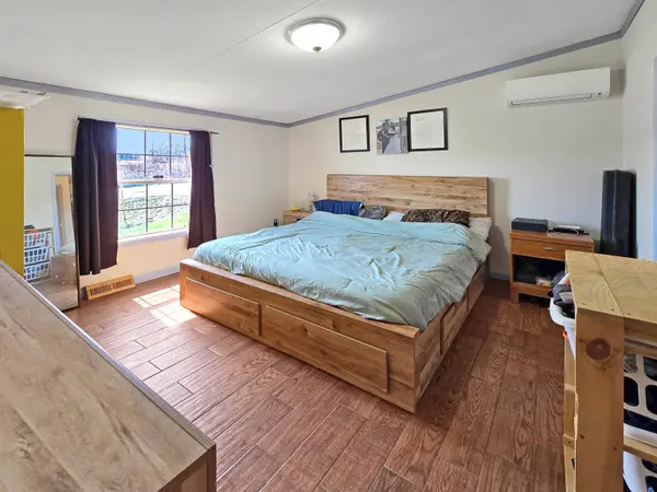 11 Bowen LN, Benson, VT 05743