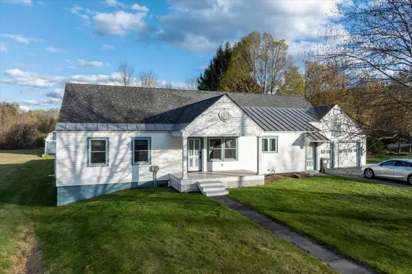 64 Maple ST, Chester, VT 05143