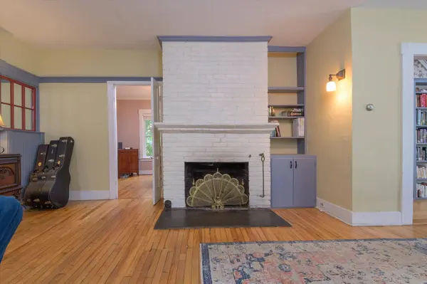 81 Main ST, Chester, VT 05143