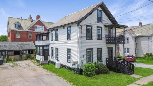 33 Summer ST, Rutland City, VT 05701