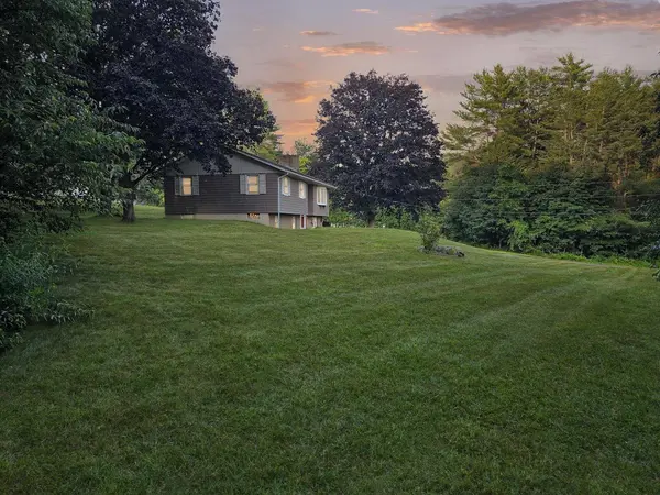 6 Juniper Hill RD, Springfield, VT 05156