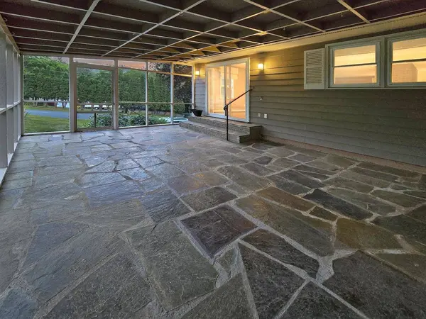 6 Juniper Hill RD, Springfield, VT 05156
