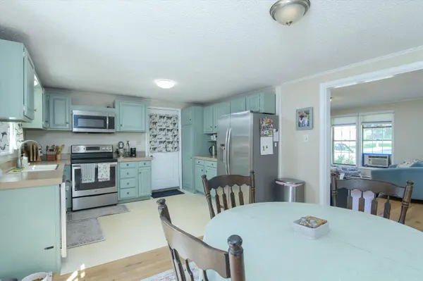 15 Stone Ridge DR, Rutland City, VT 05701