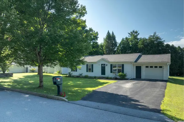 15 Stone Ridge DR, Rutland City, VT 05701