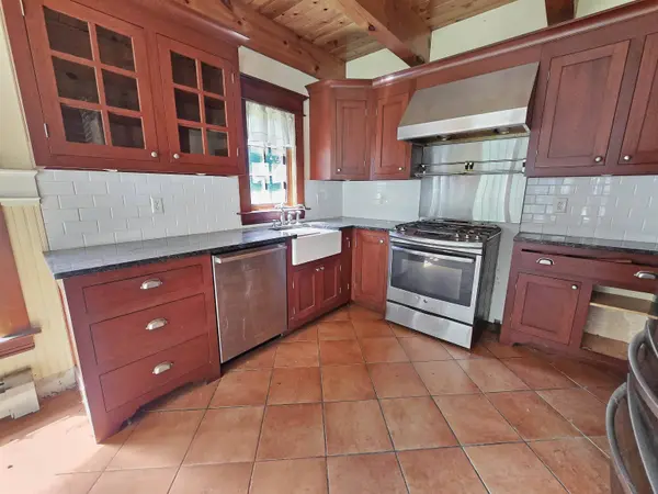 15 E Burr Pond RD, Sudbury, VT 05733