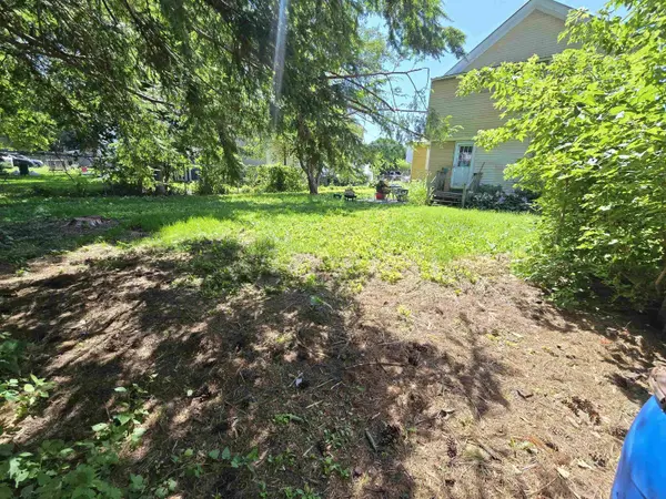 137 Maple ST, Rutland City, VT 05701