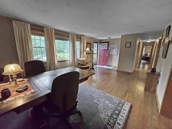 7 Laverne DR, Rutland City, VT 05701