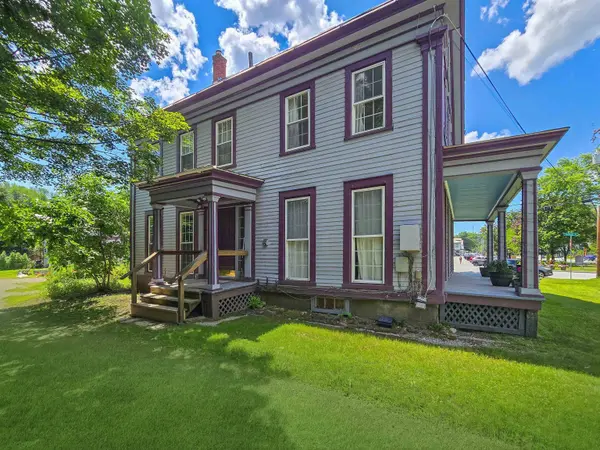 23 School ST, Chester, VT 05143