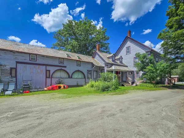 23 School ST, Chester, VT 05143