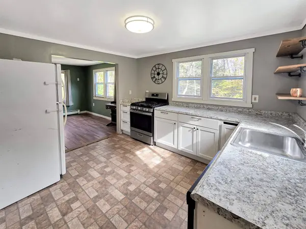 150 Sharon LN, Mount Holly, VT 05730