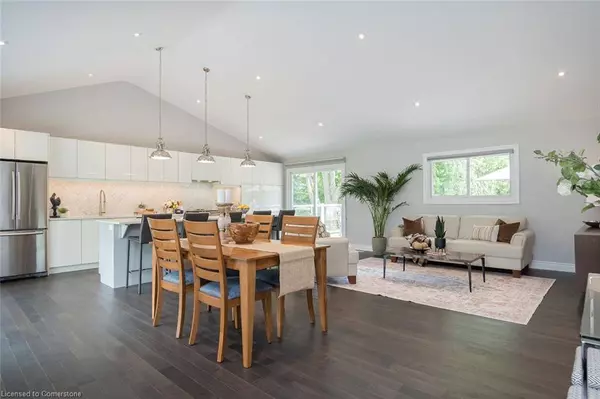 6 Kew Court, Dundas, ON L9H 5E1