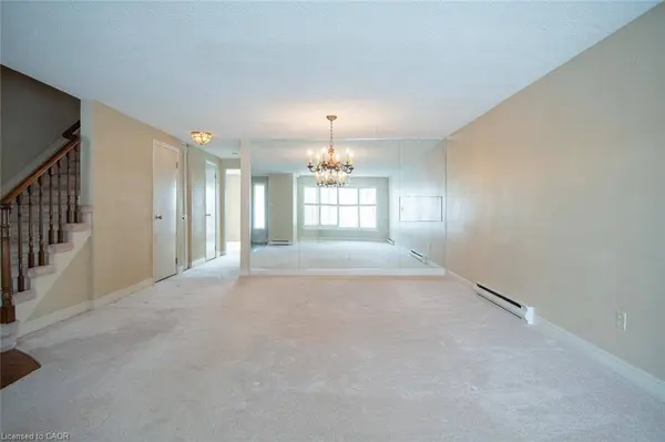 2054 Brant Street #6, Burlington, ON L7P 3A6