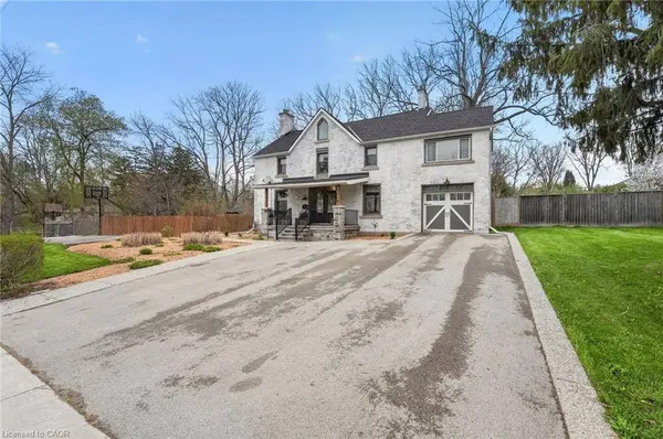 671 Harvest Road, Dundas, ON L9H 5K3