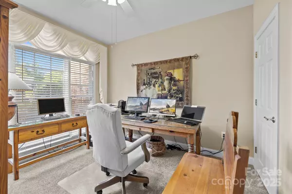 204 Limerick DR, Matthews, NC 28104