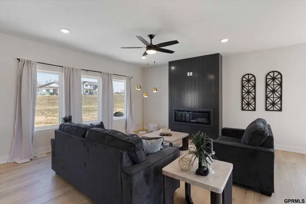 11007 S 218 Street, Gretna, NE 68028