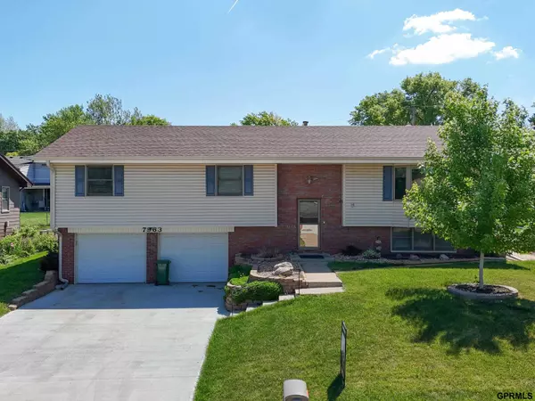 7963 S 46 Avenue, Omaha, NE 68157