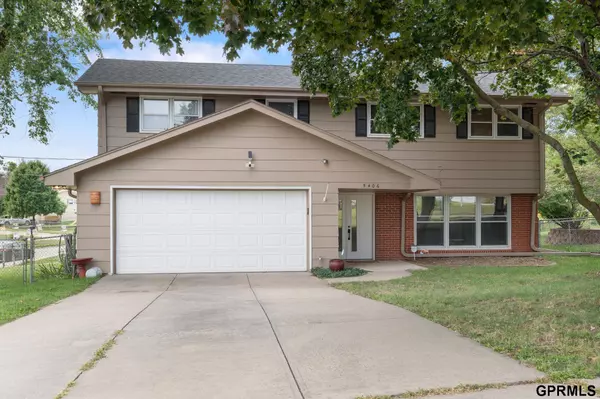 5406 N Oaks Boulevard, Omaha, NE 68134
