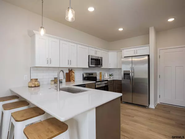 11717 S 125th Street, Papillion, NE 68046