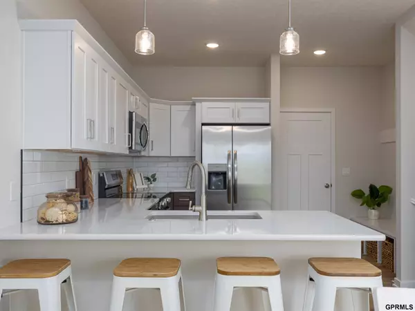 11702 S 125th Street, Papillion, NE 68046