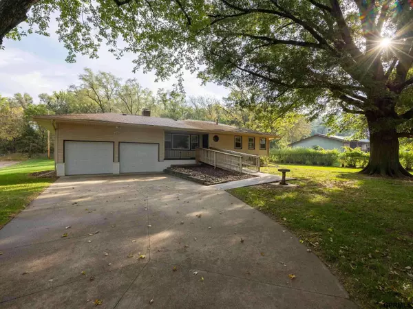 7115 Irvington Road, Omaha, NE 68122