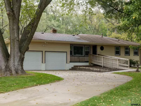 7115 Irvington Road, Omaha, NE 68122