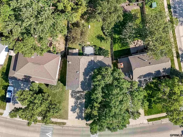 1823 S 155 Avenue, Omaha, NE 68144