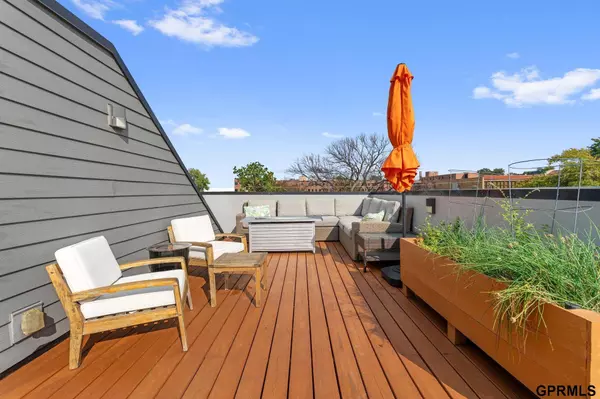 1236 S 10 Street, Omaha, NE 68108