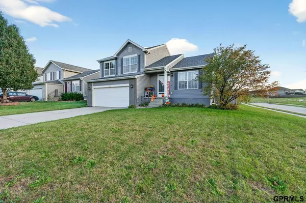 19719 X Street, Omaha, NE 68135