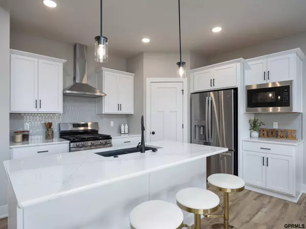 11016 S 218 Street, Gretna, NE 68028