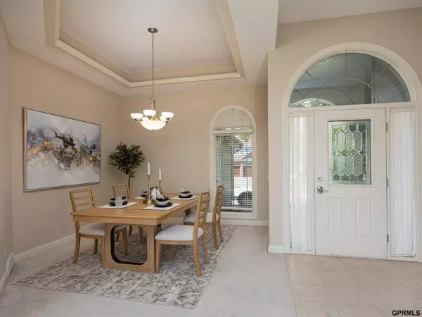 9805 S 176 Street, Omaha, NE 68136