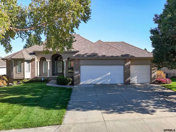 9805 S 176 Street, Omaha, NE 68136